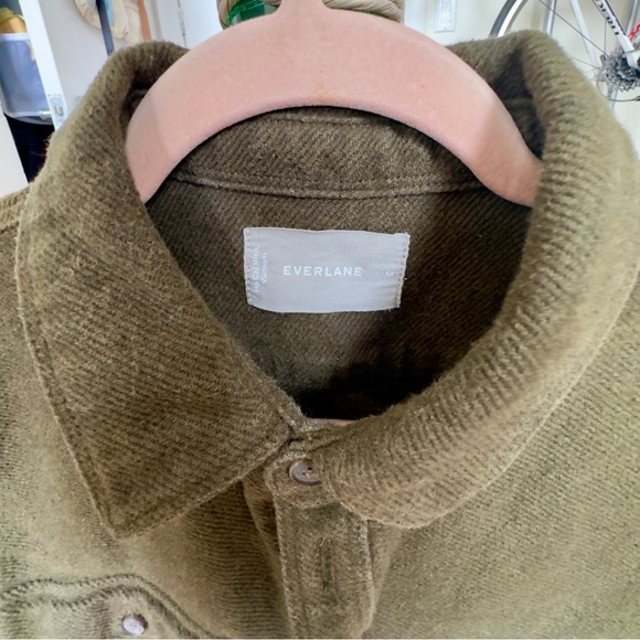 Everlane Mens Olive Green Wool Shirt | Medium - Picture 2 of 2